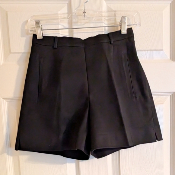 D&G RARE Leather Tote/Bag. Chain for Waist, Hand, or Shoulder Carry - Picture 14 of 16